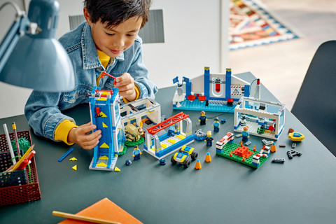 LEGO® City Rendőrségi tréning akadémia 