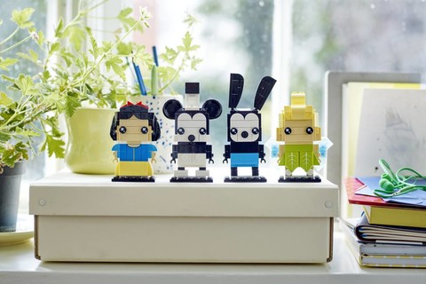 LEGO® BrickHeadz™ újdonság a Disney 100. évfordulója alkalmából