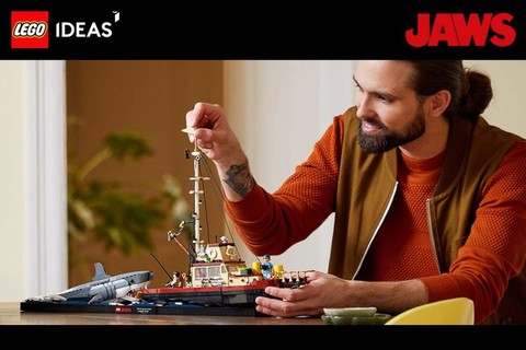 Augusztusban érkezik a  LEGO® Ideas A cápa dioráma készlet!