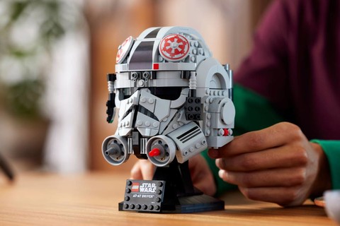 Éld át a hoth-i csata izgalmát a LEGO Star Wars AT-AT pilóta sisak megépítésével!