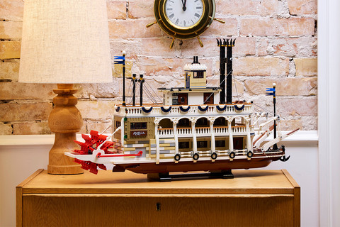 LEGO® Ideas Folyami Gőzhajó: A hajózás és a történelem szerelmeseinek