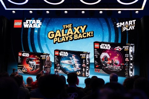 A LEGO SMART Play™ építőkészletek megérkeznek a LEGO Star Wars™ galaxisba