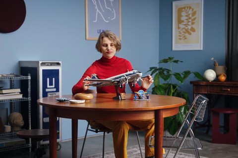 Utazz vissza az időben a LEGO Icons Douglas™ DC-3™ PAN AM® repülőgéppel