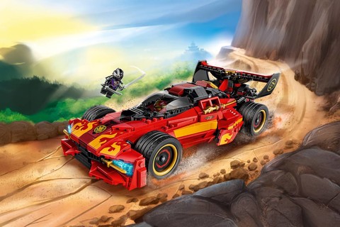 Ünnepeld a nindzsák örökségét a LEGO® NINJAGO® X-1 Nindzsa csatagéppel