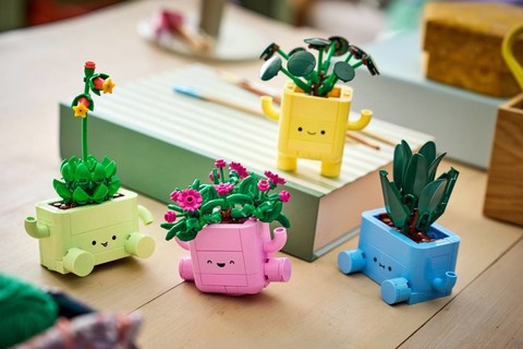 Vidám dekoráció, ami életre kel – LEGO® Botanicals Hintázó növények