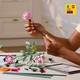 LEGO® Botanicals 10342 - Rózsaszín virágcsokor