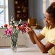 LEGO® Botanicals 10342 - Rózsaszín virágcsokor