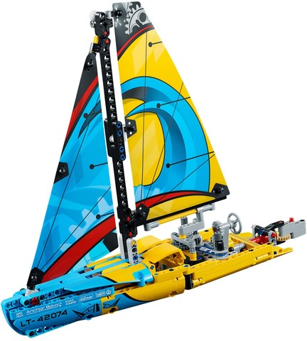 LEGO® Technic 42074 - Versenyjacht