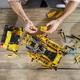 LEGO® Technic 42131 - Applikációval irányítható Cat® D11 buldózer