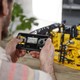 LEGO® Technic 42131 - Applikációval irányítható Cat® D11 buldózer