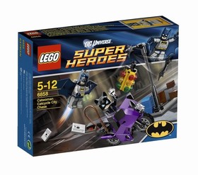 LEGO® DC 6858 - Macskanő, motoros hajsza a városban