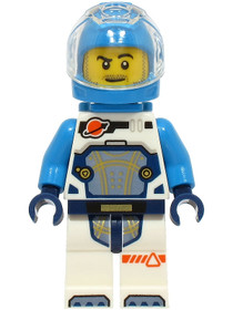 Űrhajós férfi - kék szkafanderben, jetpackkel