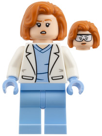 Dana Scully orvosi ruhában