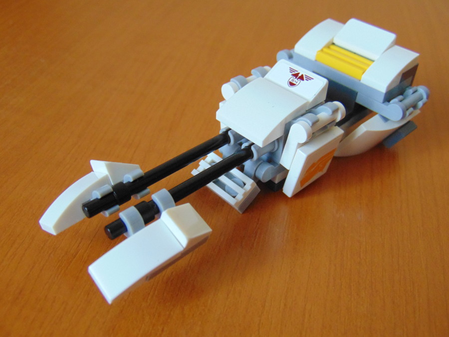 Ezra Fantom Robogója