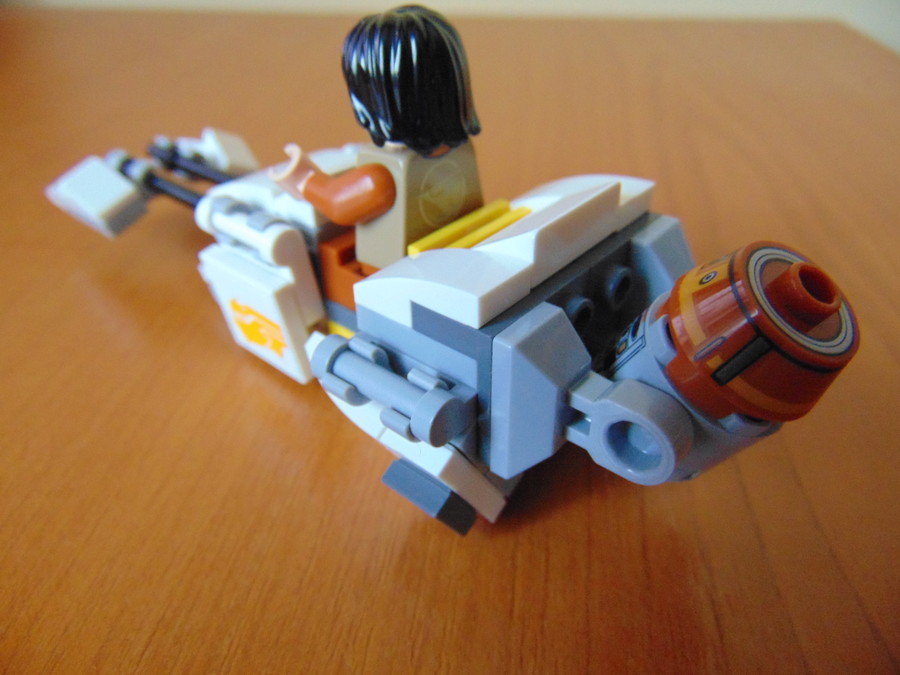 Ezra Fantom Robogója