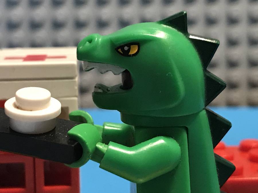 legodzlla támadása lego city ellen