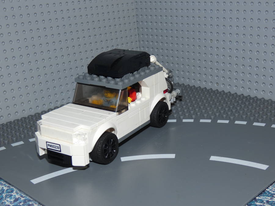 egyedi SUV