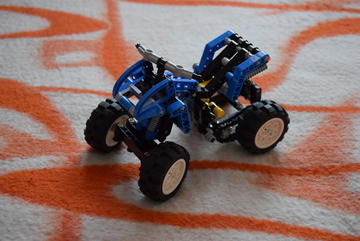 8484  quad bike