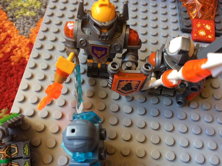 Clay vs lovagok