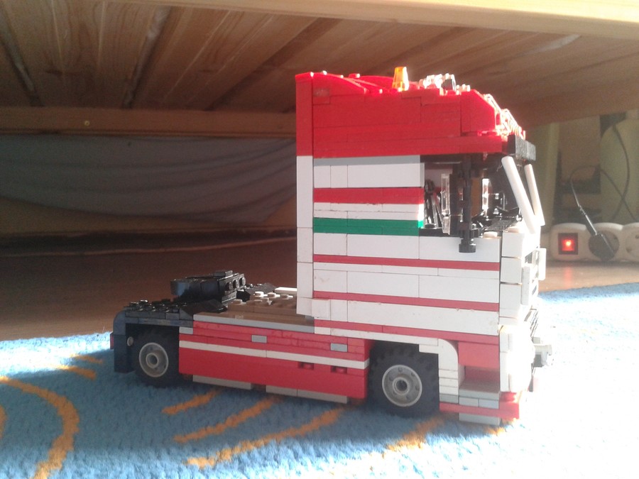 DAF XF 105 Super Space Cab nyerges vontató