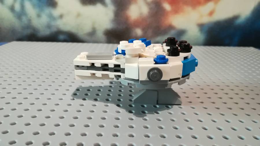 75212 Millenium falcon kicsiben