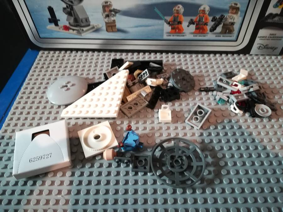 75259 Snowspeeder