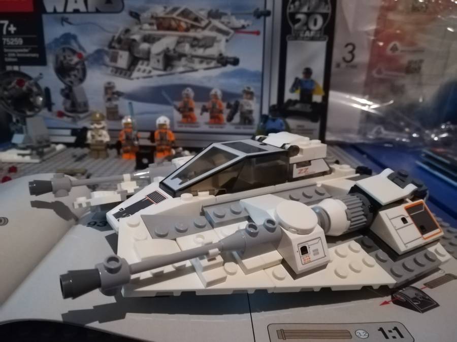 75259 Snowspeeder