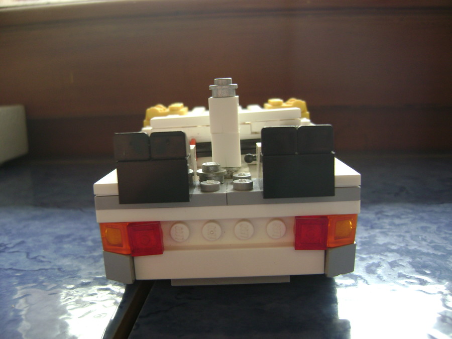 LEGO Back to the future Delorean