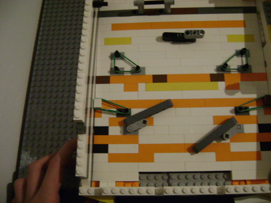 újjabb LEGO Flipper