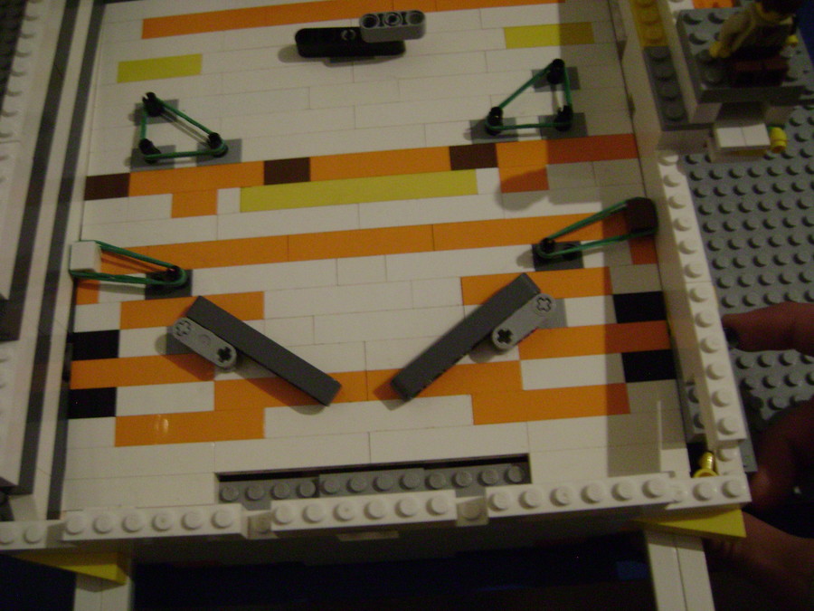 újjabb LEGO Flipper