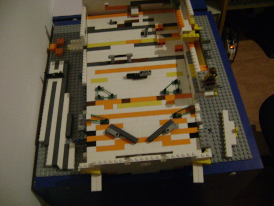 újjabb LEGO Flipper