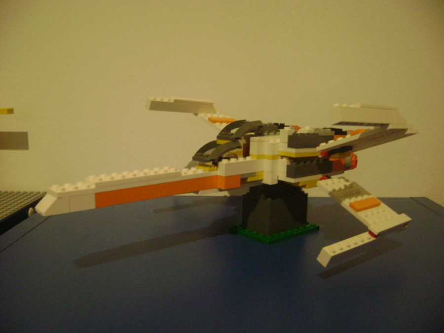LEGO Star wars X-wing starfighter II.