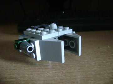 Mini LEGO Millenium Falcon