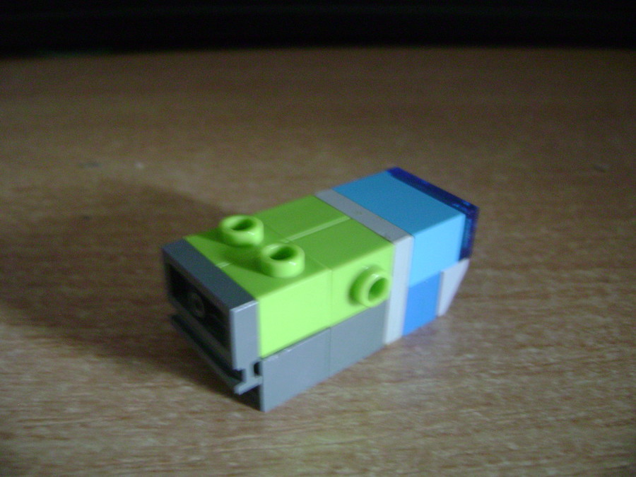 Mini LEGO Millenium Falcon
