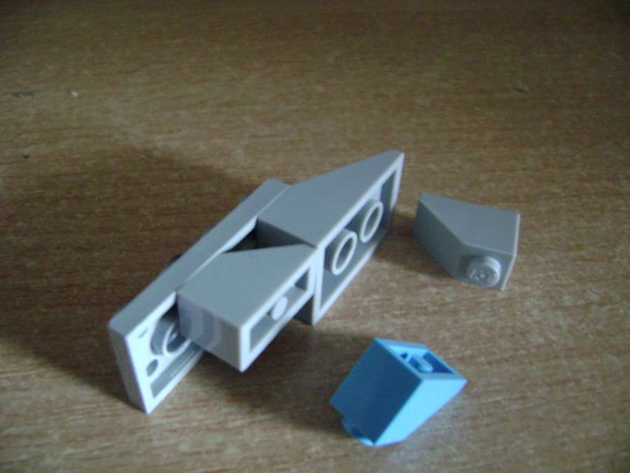 Mini LEGO Millenium Falcon