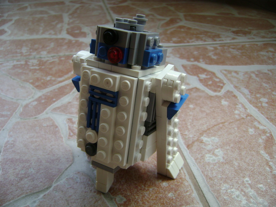 BB-8,R2-D2,C-3PO,AT-AT LEGO-ból