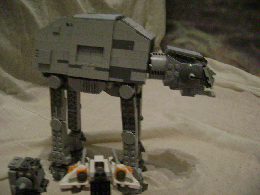 LEGO AT-AT *-*