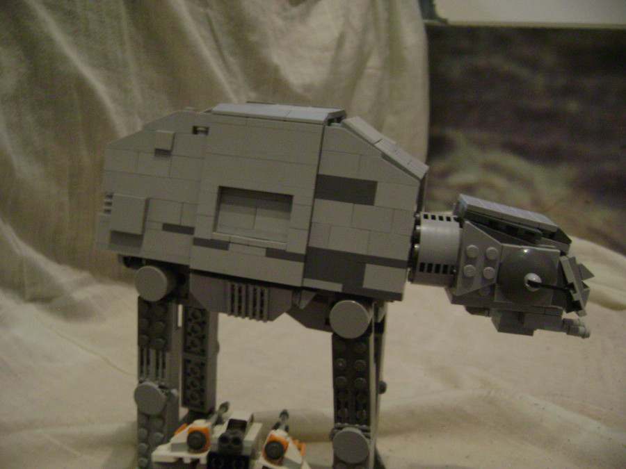 LEGO AT-AT *-*