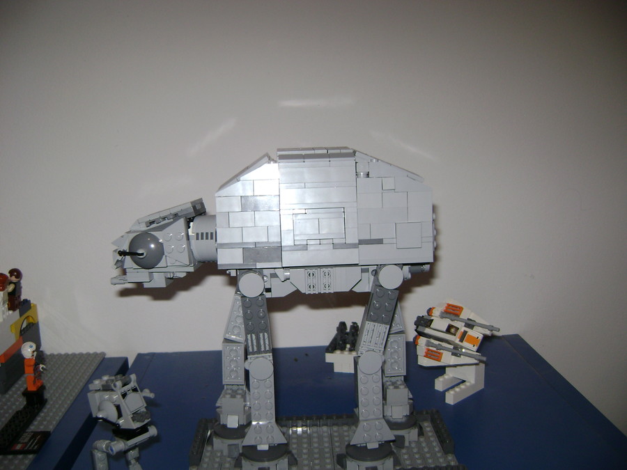 LEGO AT-AT *-*