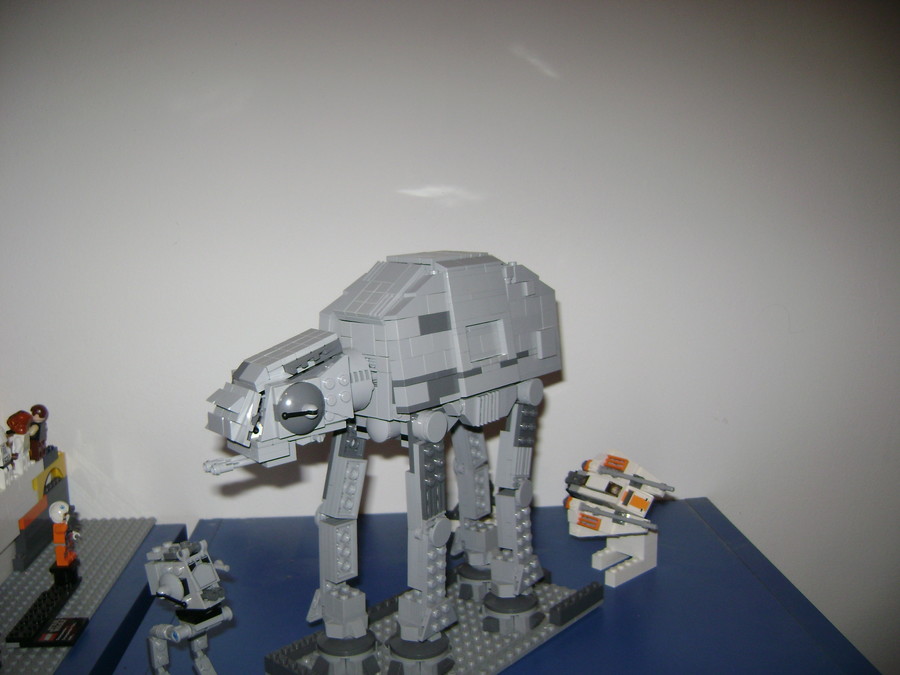 LEGO AT-AT *-*