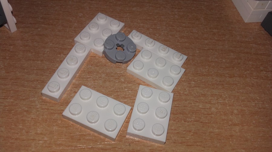 Lego R2-D2 :)