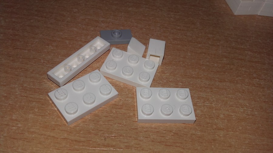 Lego R2-D2 :)