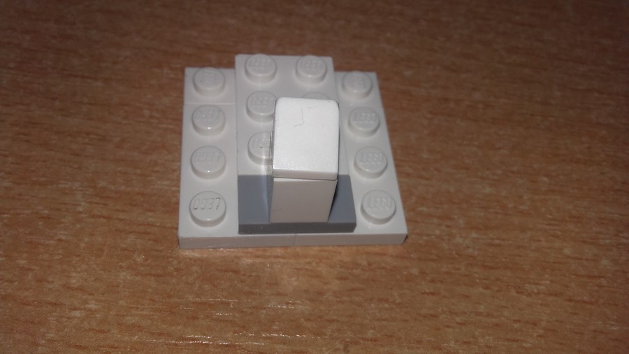 Lego R2-D2 :)