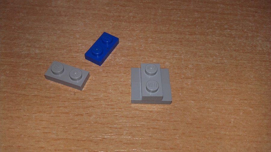Lego R2-D2 :)