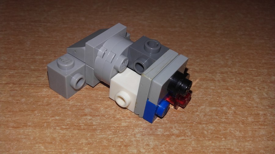 Lego R2-D2 :)