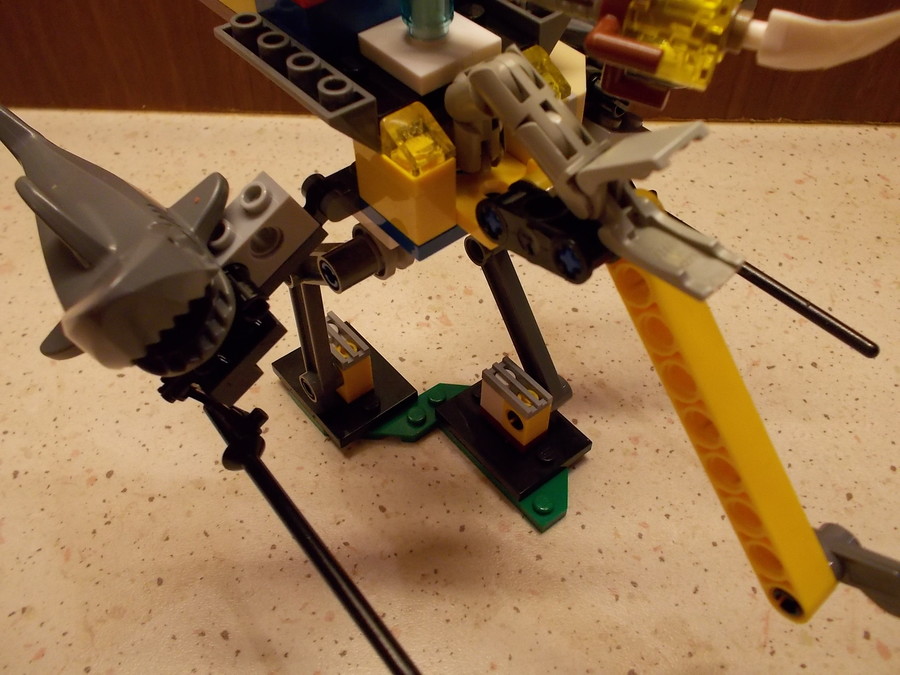 Kétéltű robot