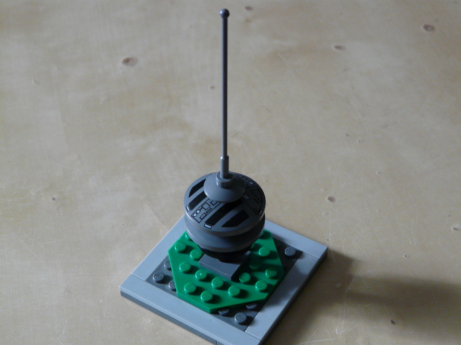 Modern Torony