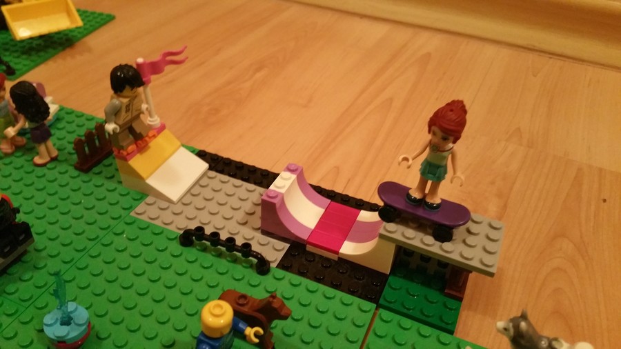 LEGO figurák vidám reggelei