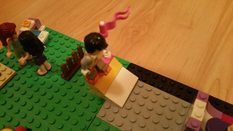 LEGO figurák vidám reggelei
