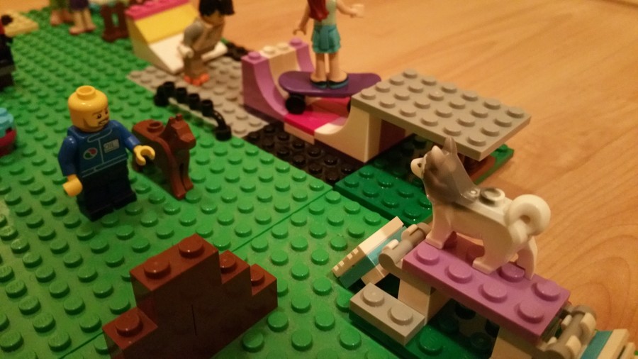 LEGO figurák vidám reggelei